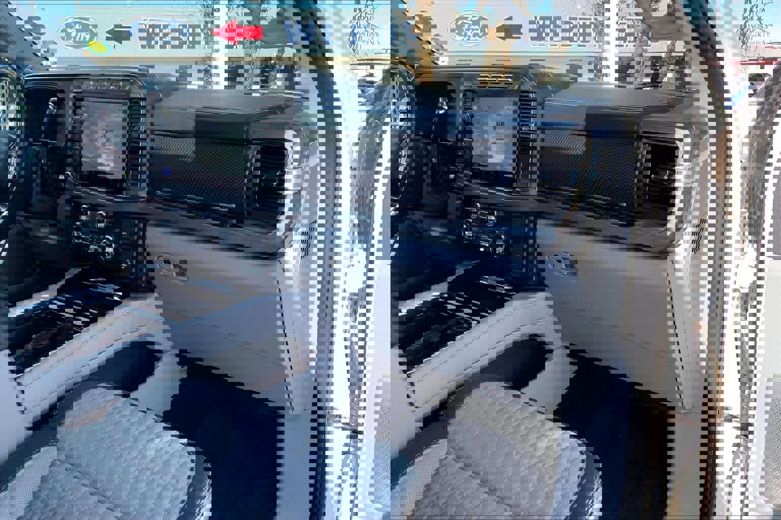 Certified 2024 Ford F250 Limited w/ FX4 Off-Road Package image 18