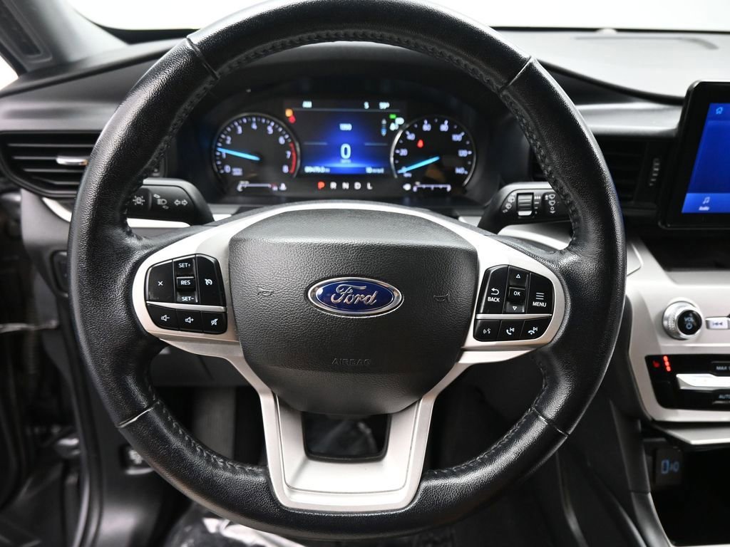 Certified 2022 Ford Explorer XLT w/ Class IV Trailer Tow Package image 39