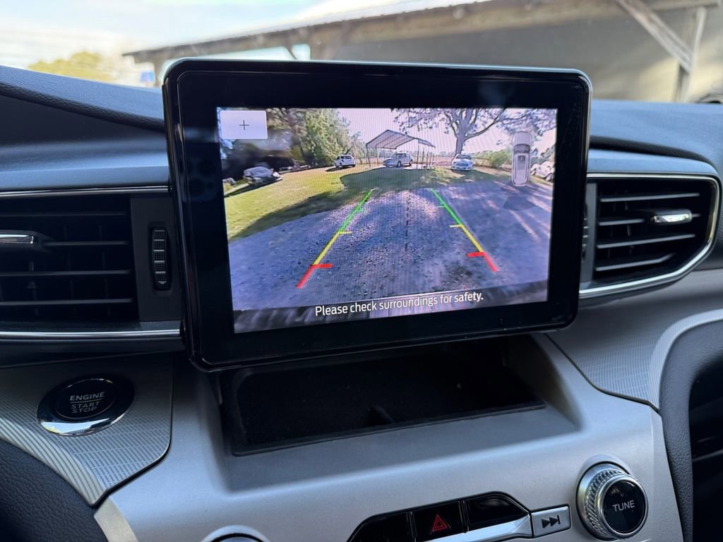 Certified 2022 Ford Explorer XLT w/ Equipment Group 202A image 18