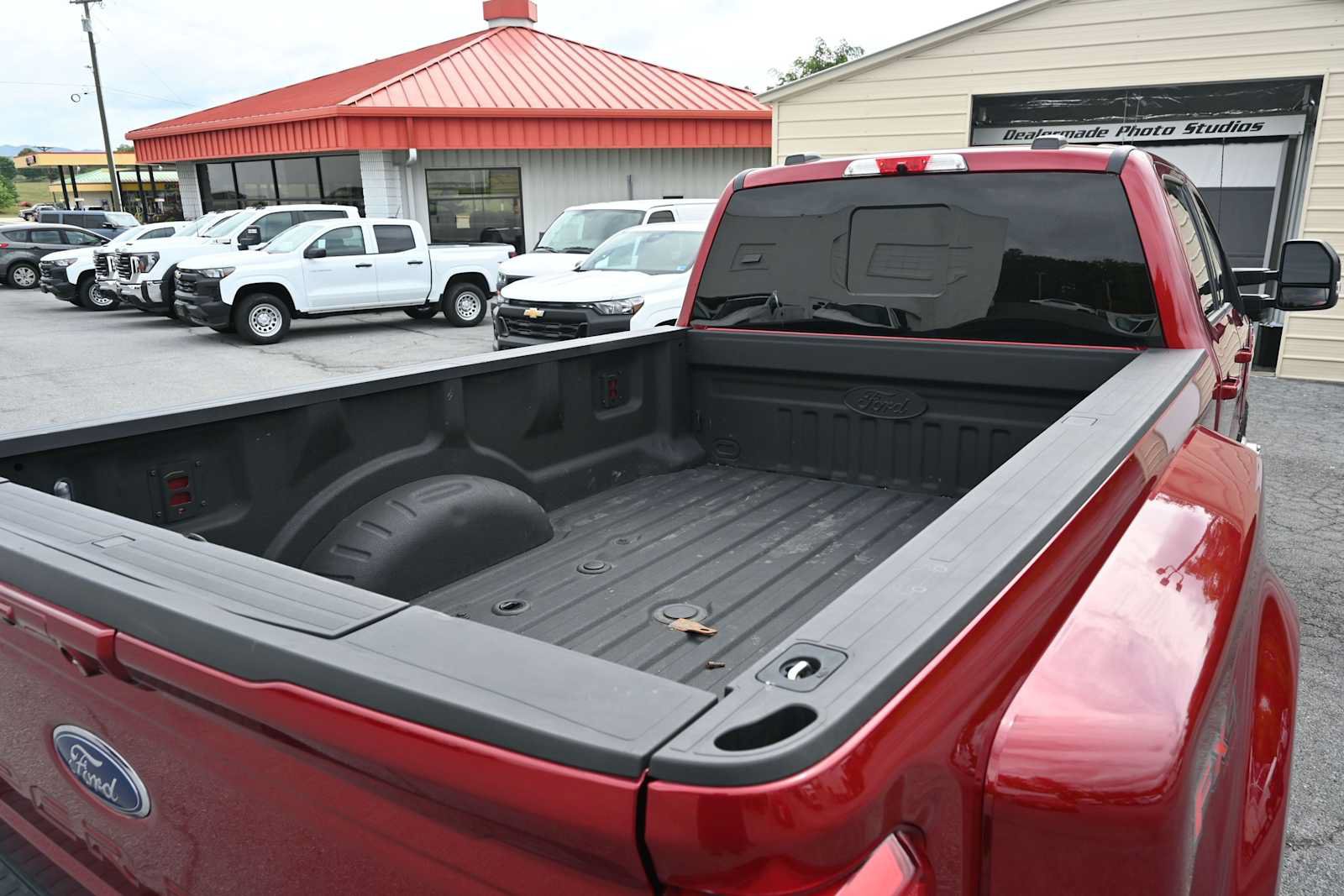 Certified 2025 Ford F350 Lariat w/ Lariat Ultimate Package AWD/4WD image 14
