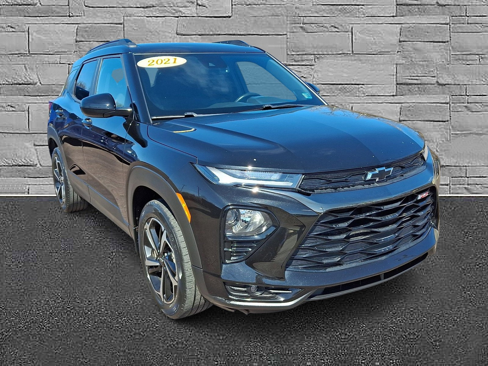 Used 2021 Chevrolet TrailBlazer RS w/ Convenience Package image 2