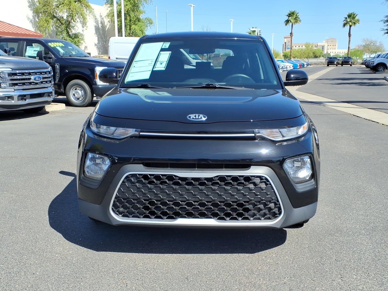 Used 2020 Kia Soul LX FWD image 2