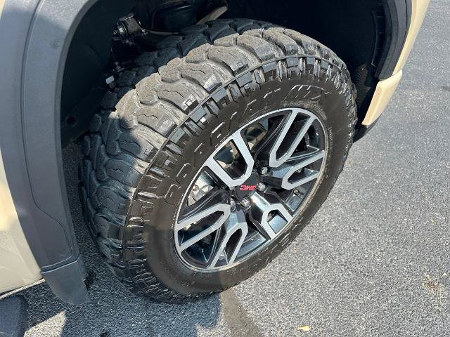 Used 2023 GMC Sierra 1500 AT4 w/ Technology Package AWD/4WD image 22