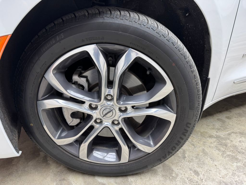 Used 2021 Chrysler Pacifica Pinnacle AWD/4WD image 29