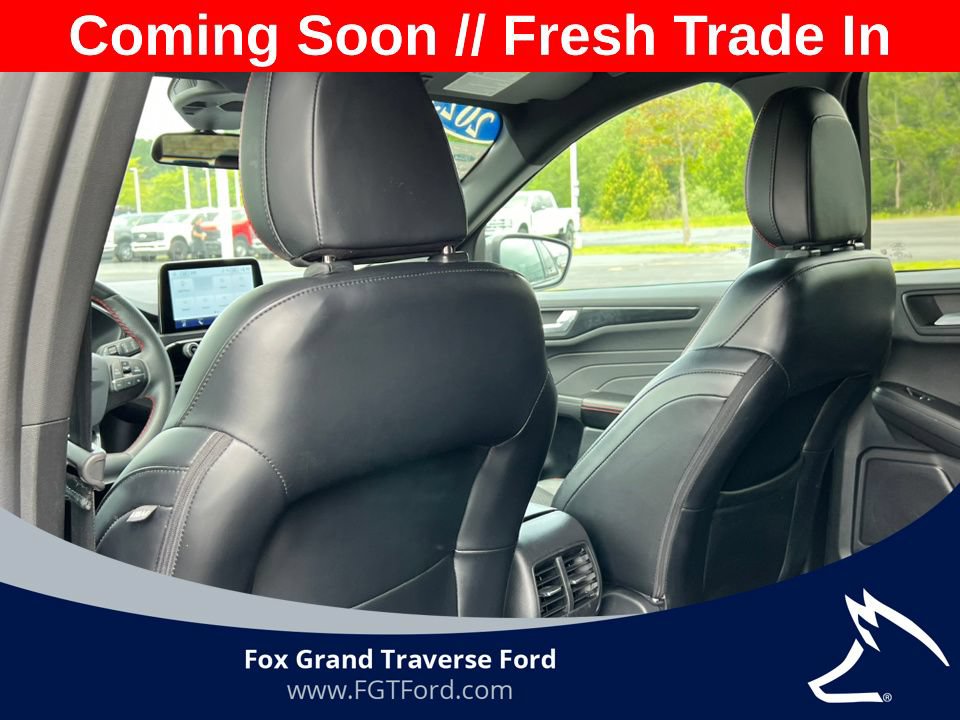 Certified 2025 Ford Escape ST-Line Select AWD/4WD image 29
