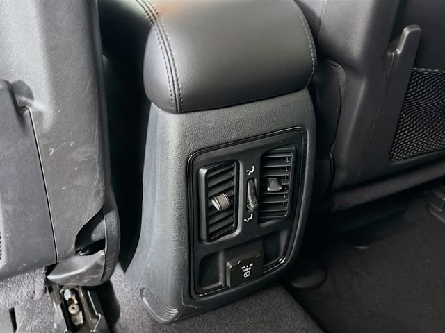Used 2019 Jeep Grand Cherokee Altitude RWD image 31