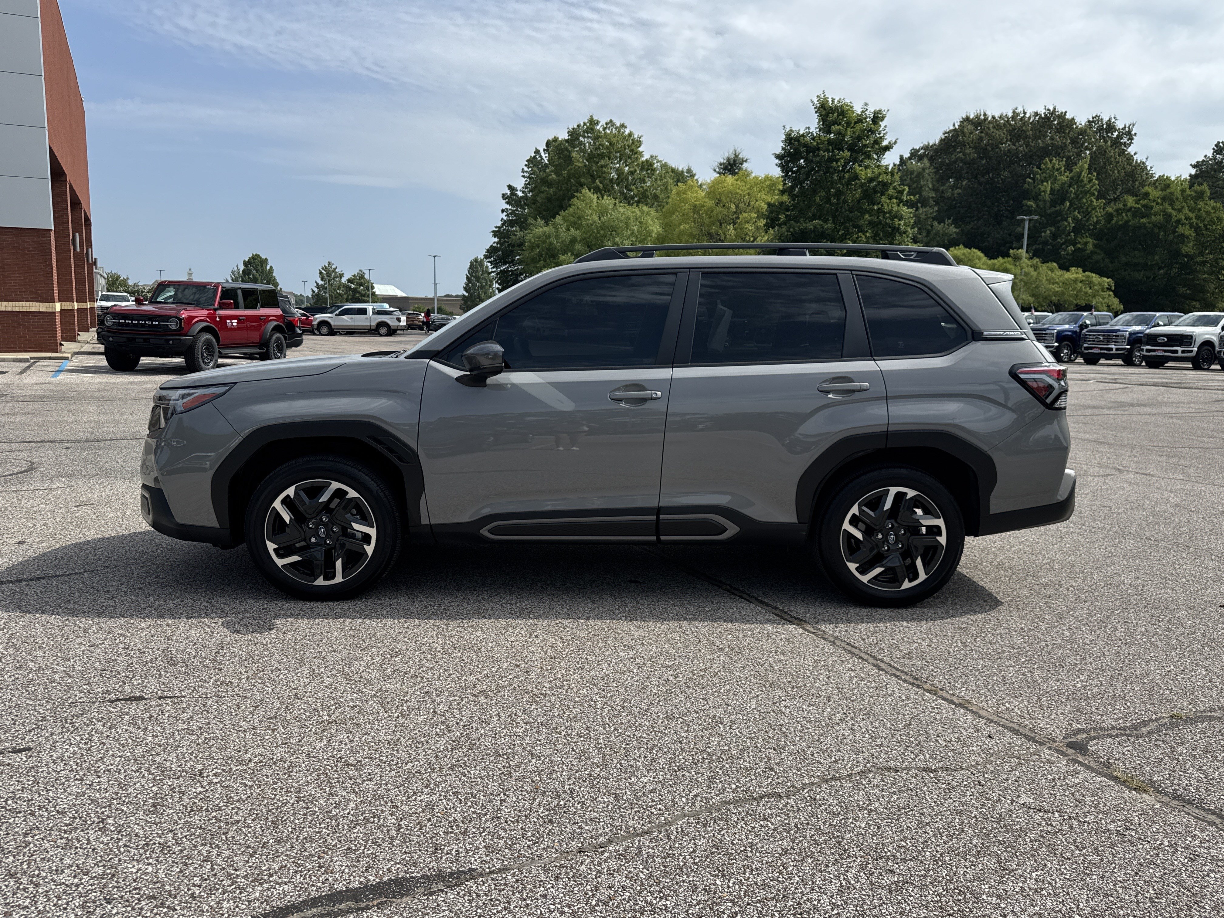 Used 2025 Subaru Forester Limited w/ Popular Package #2 AWD/4WD image 6
