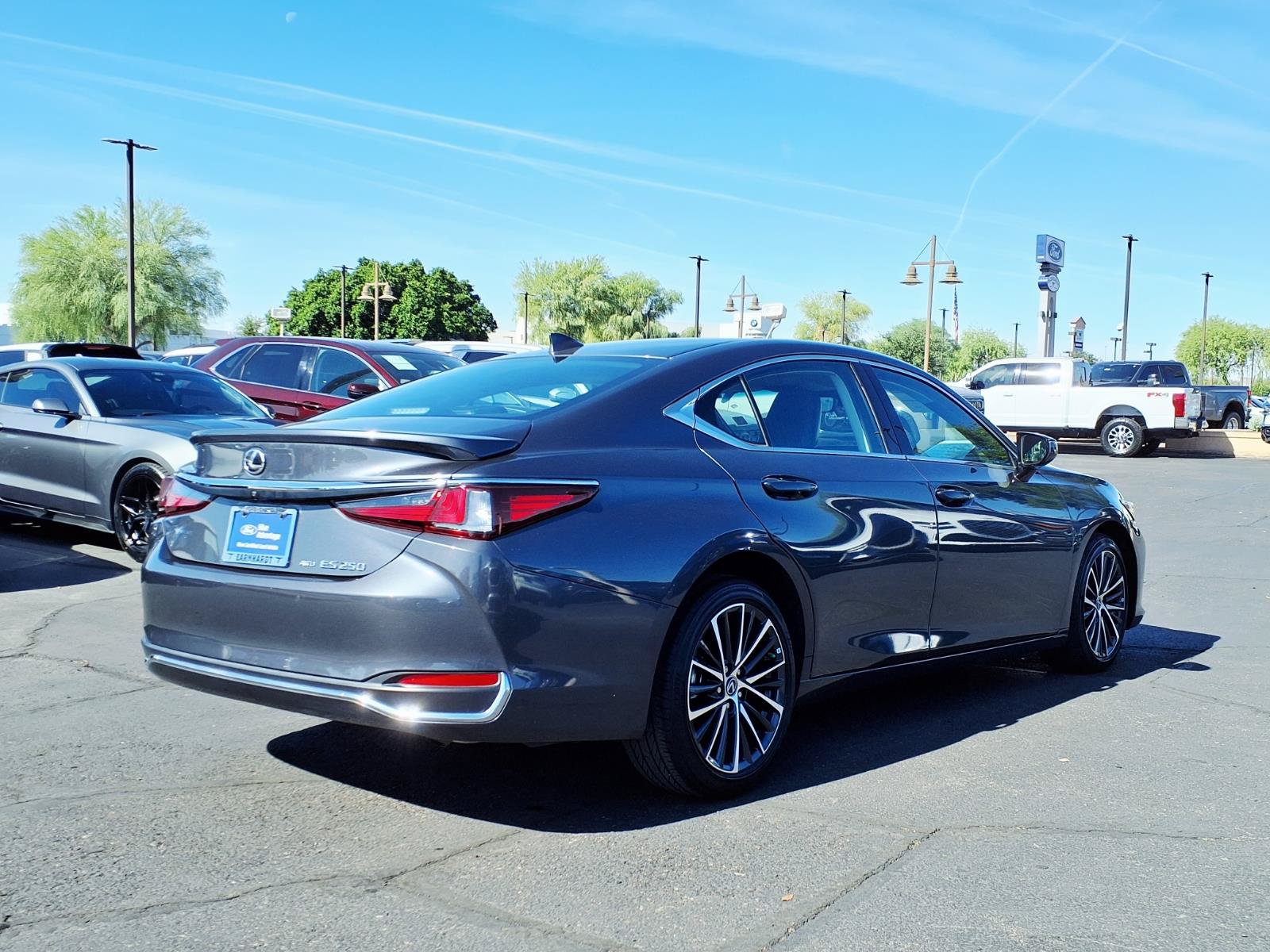 Used 2023 Lexus ES 250 w/ Premium Package AWD/4WD image 6