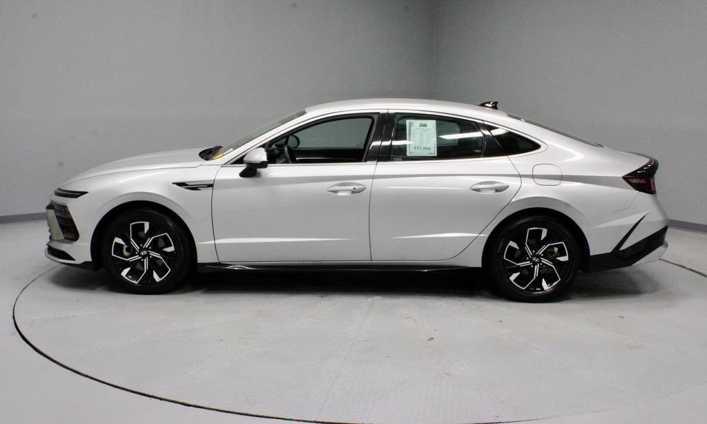 Used 2025 Hyundai Sonata SEL FWD image 8