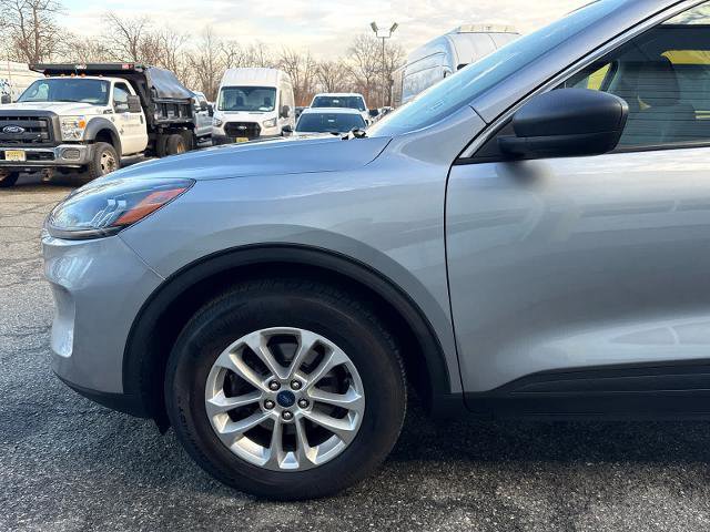 Certified 2022 Ford Escape SE image 5