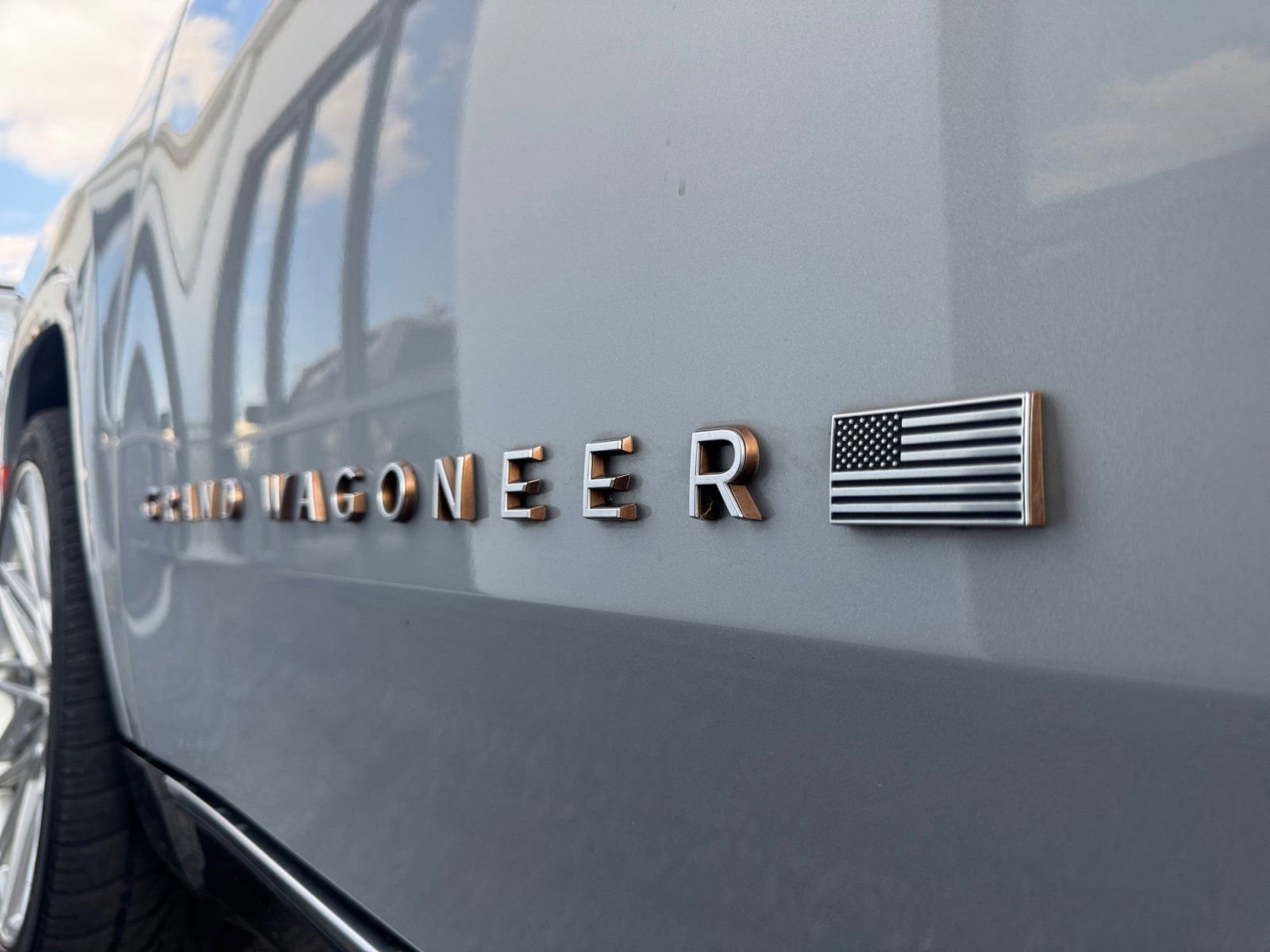 Used 2022 Jeep Grand Wagoneer Series III w/ Rear Seat Video Group 1 image 35