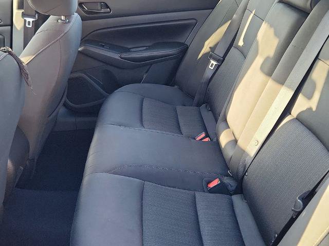Used 2025 Nissan Altima 2.5 SV FWD image 17