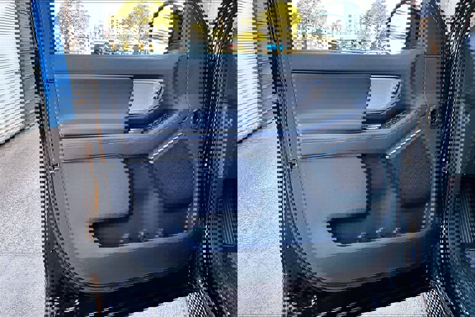 Certified 2025 Ford Expedition Active image 21