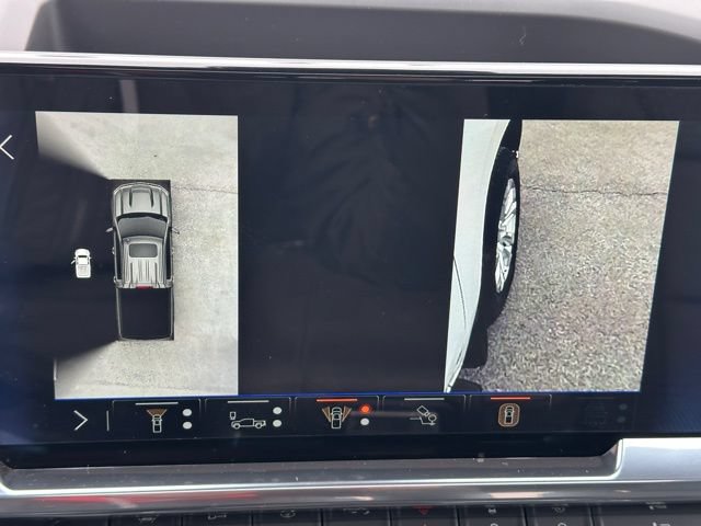 Used 2025 Chevrolet Silverado 1500 LTZ AWD/4WD image 32