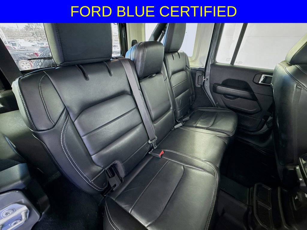 Used 2018 Jeep Wrangler Unlimited Sahara w/ Cold Weather Group image 26