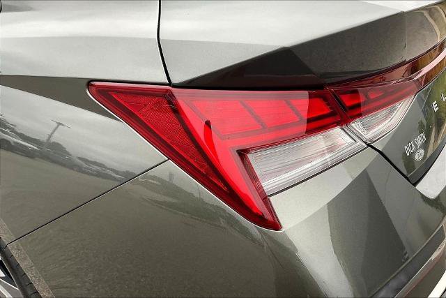 Used 2025 Hyundai Elantra SEL FWD image 22