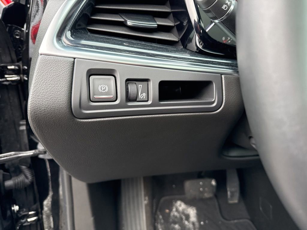 Used 2025 Cadillac XT5 Premium Luxury image 20