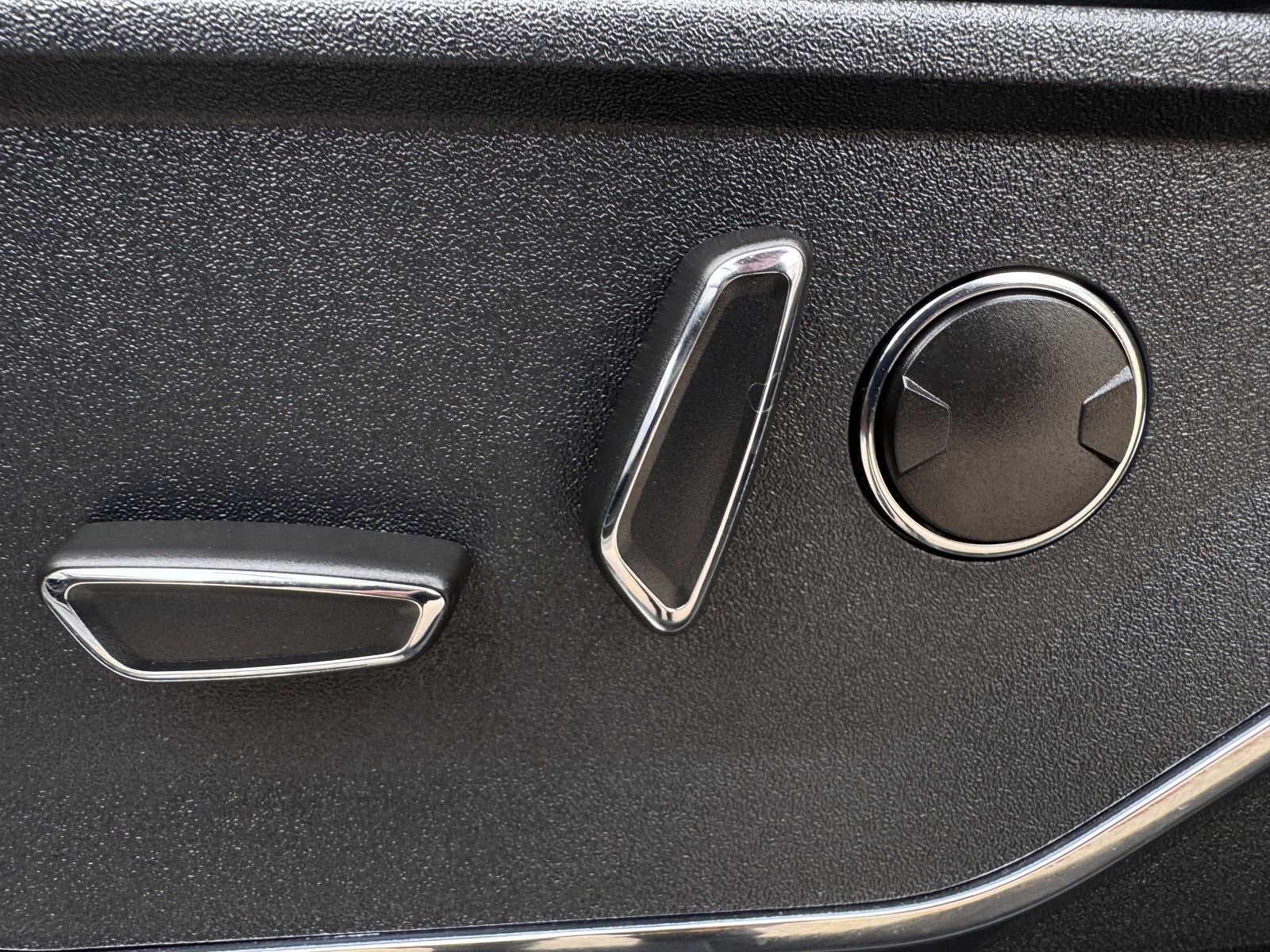 Certified 2022 Ford F150 Platinum w/ Equipment Group 701A High image 27