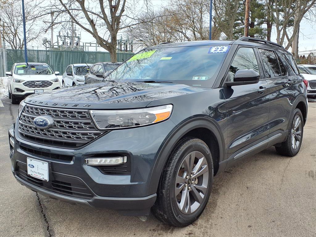 Certified 2022 Ford Explorer XLT w/ Equipment Group 202A image 8