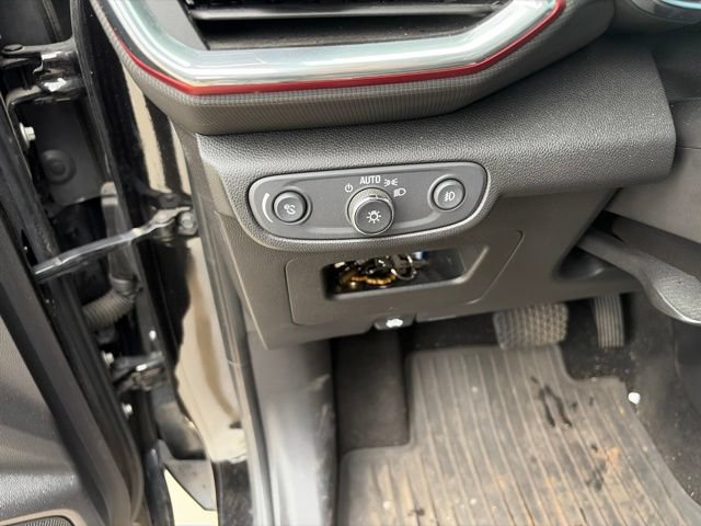 Used 2022 Chevrolet TrailBlazer RS FWD image 17