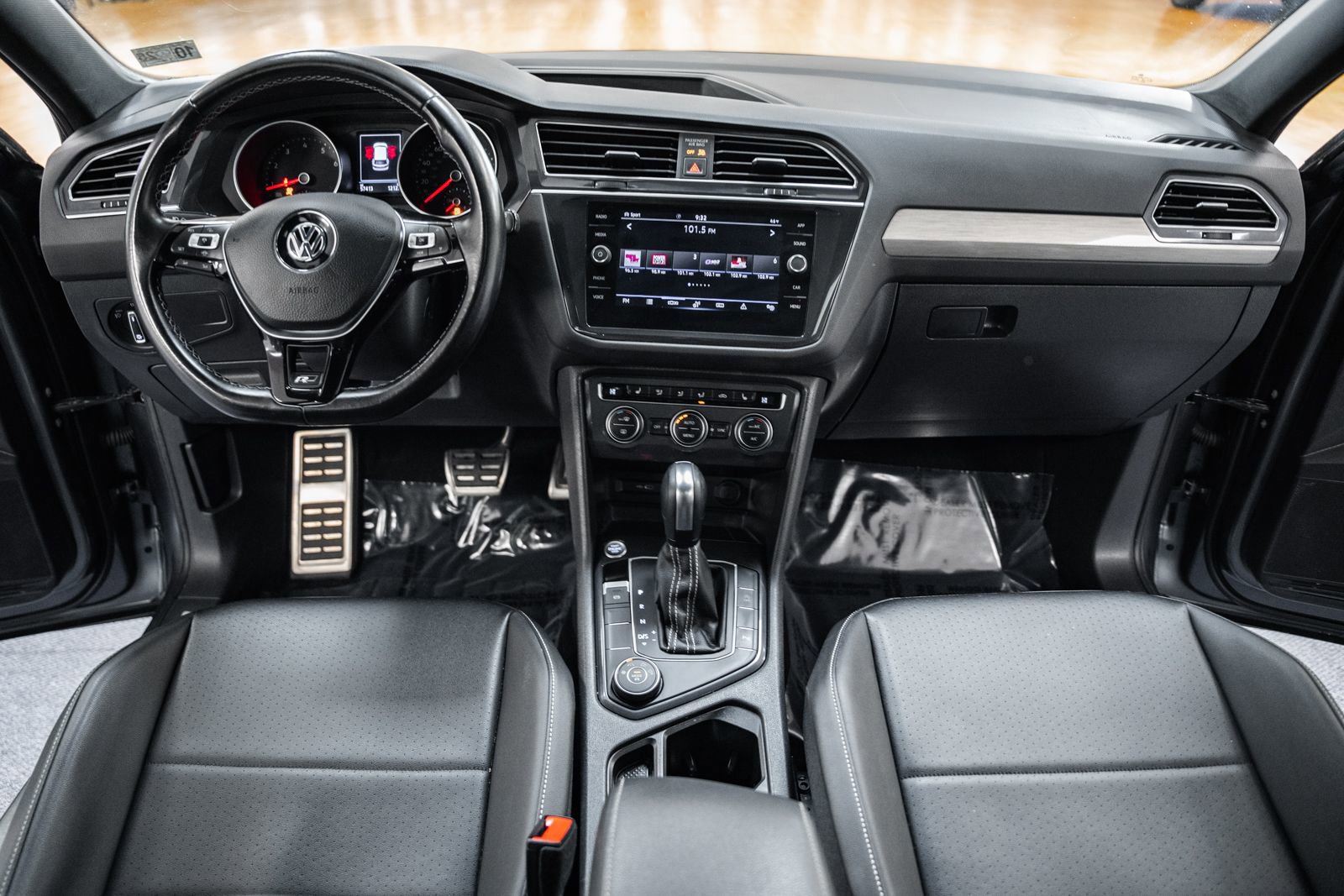 Used 2021 Volkswagen Tiguan SE R-Line image 21