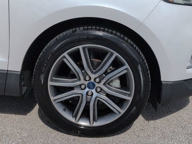 Certified 2019 Ford Edge Titanium FWD image 11