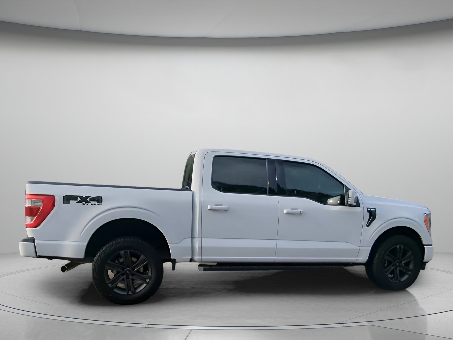 Certified 2023 Ford F150 Lariat w/ Max Trailer Tow Package AWD/4WD image 31