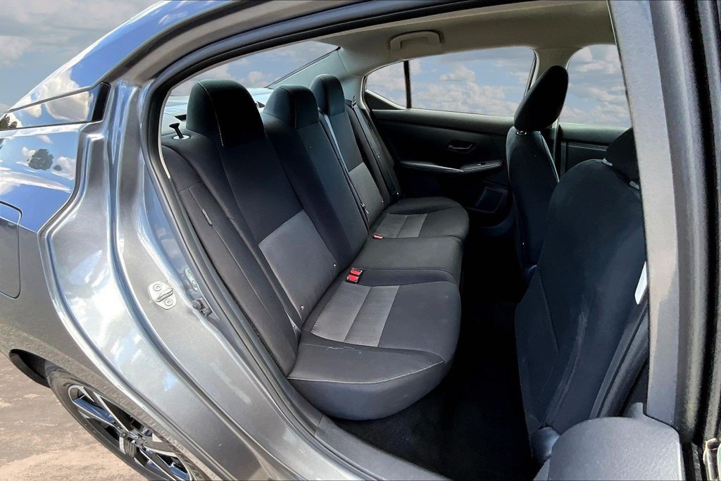 Used 2025 Nissan Sentra SV FWD image 27