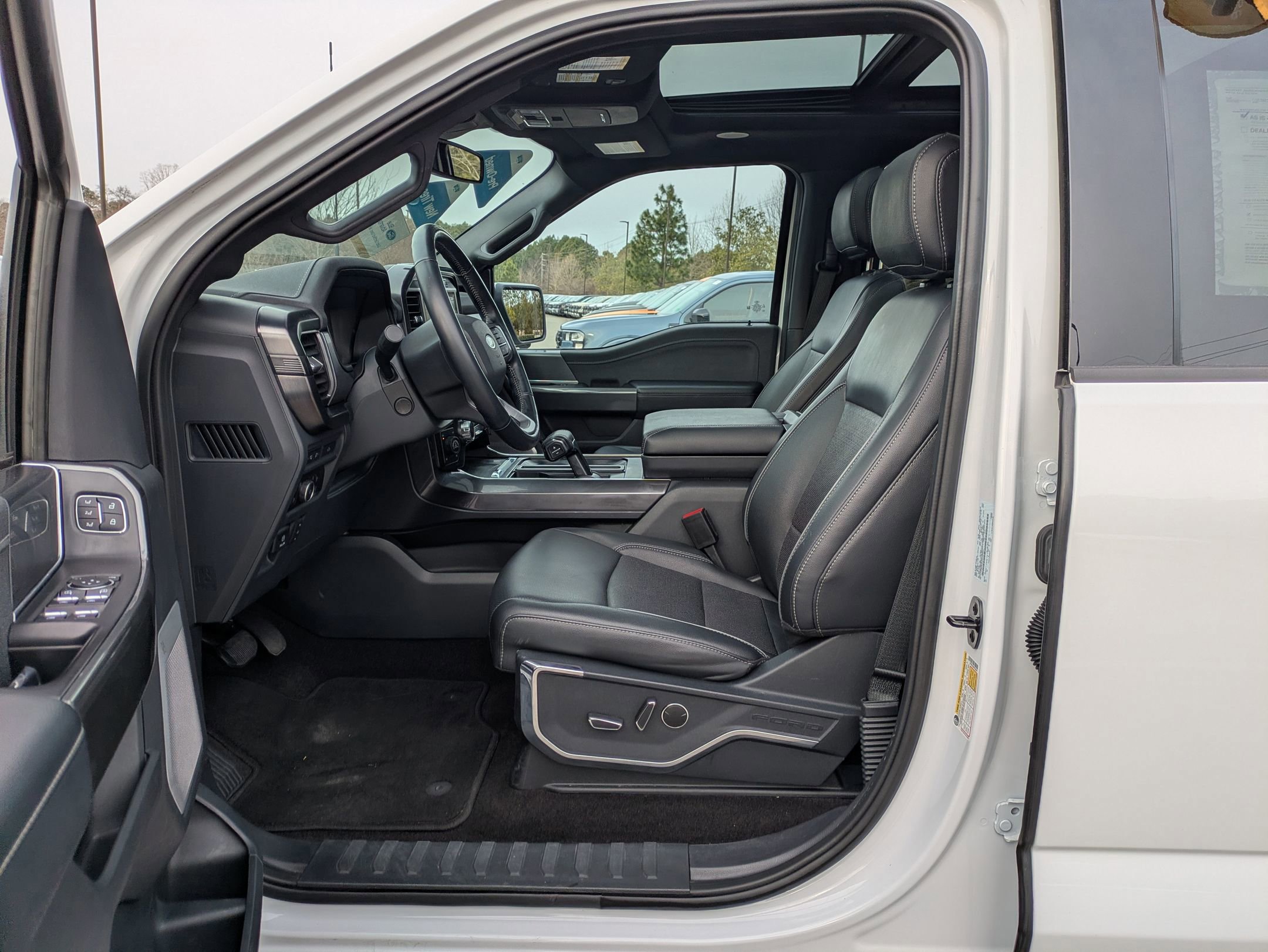 Certified 2023 Ford F150 Lariat w/ Equipment Group 502A High image 15