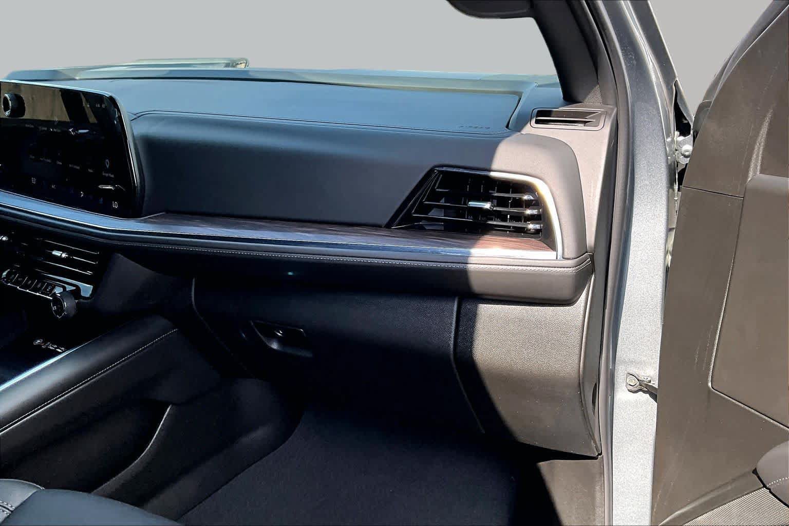 Used 2025 Chevrolet Tahoe LT w/ Comfort Package RWD image 22
