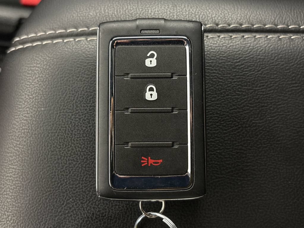 Used 2025 Jeep Grand Cherokee L Laredo RWD image 33