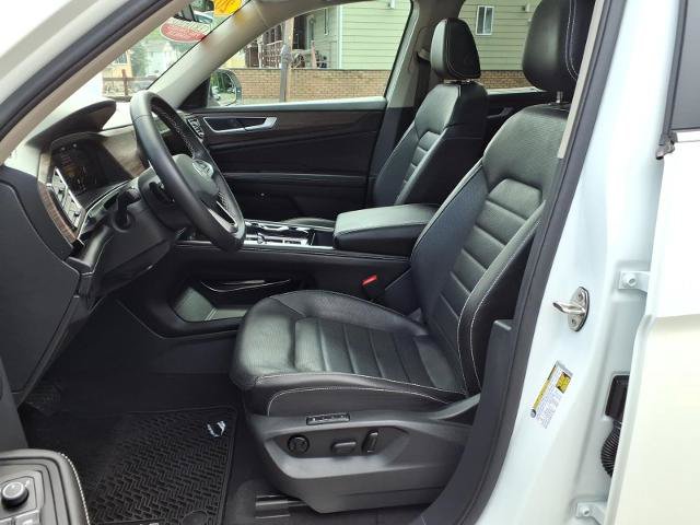 Used 2024 Volkswagen Atlas SEL AWD/4WD image 20