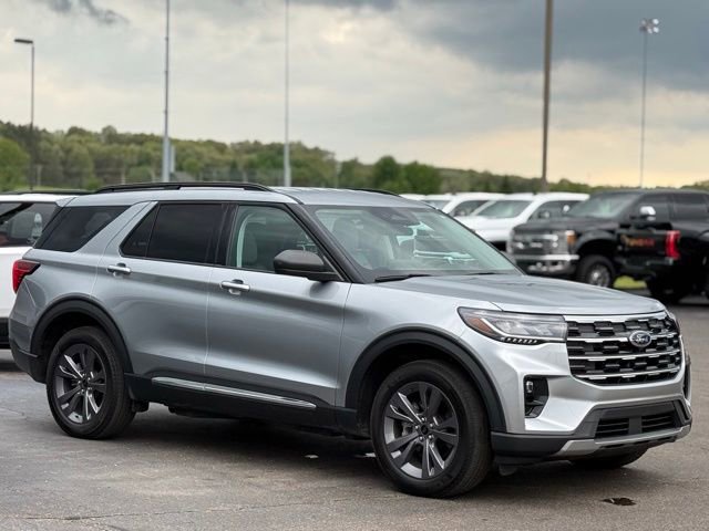 Certified 2025 Ford Explorer Active w/ Active Comfort Package AWD/4WD image 40