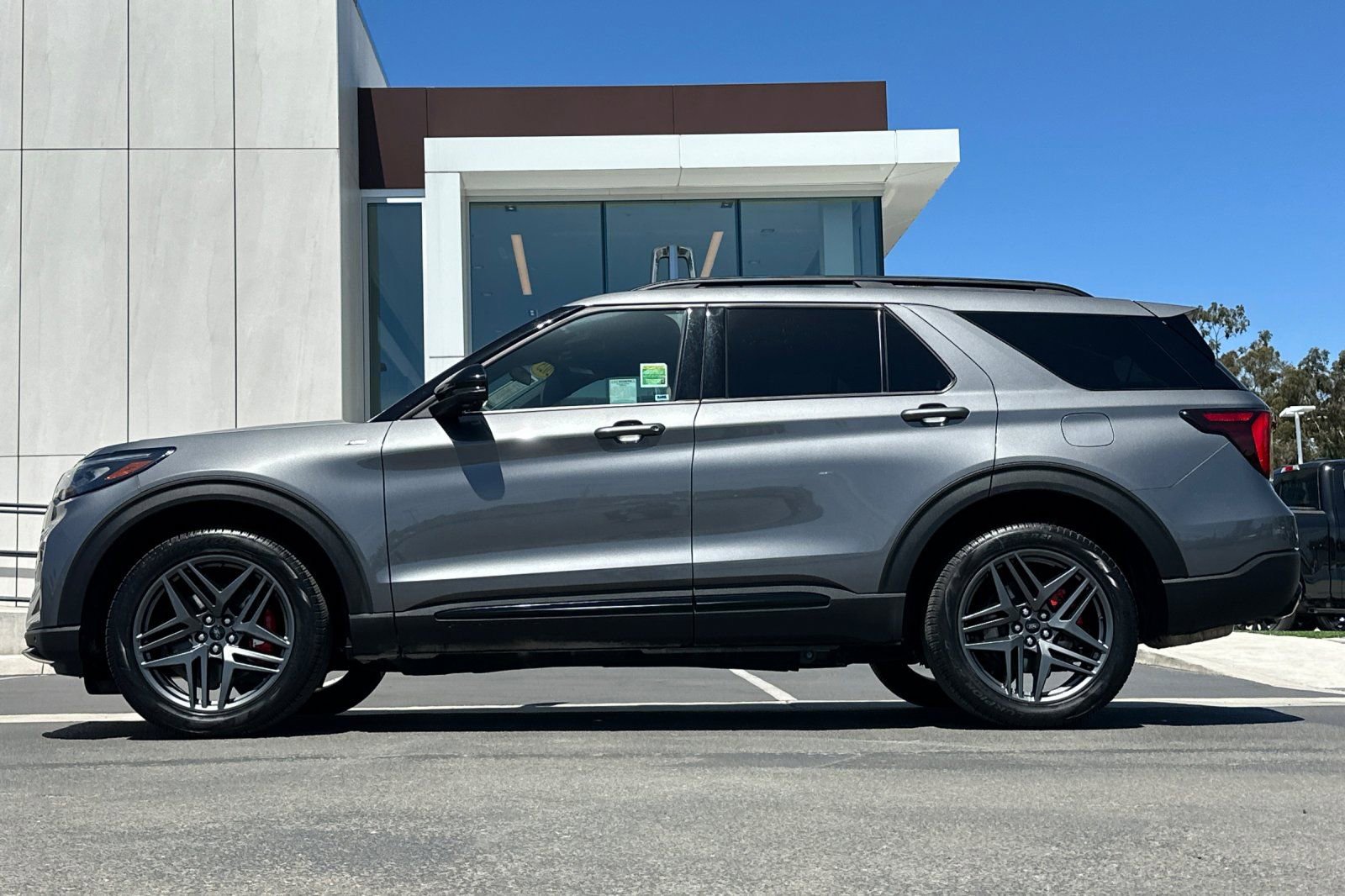 Certified 2025 Ford Explorer ST-Line w/ ST-Line Street Pack AWD/4WD image 6