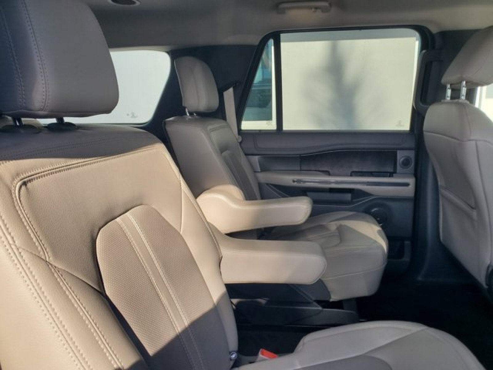 Certified 2021 Ford Expedition Max Limited RWD image 34