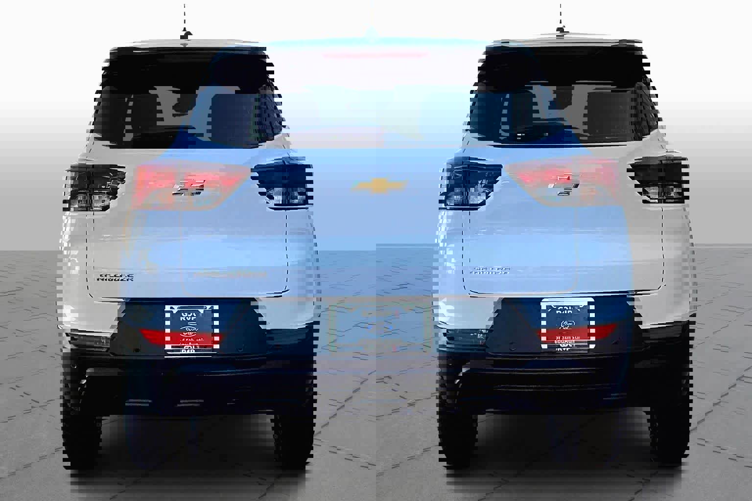 Used 2021 Chevrolet TrailBlazer LS image 2