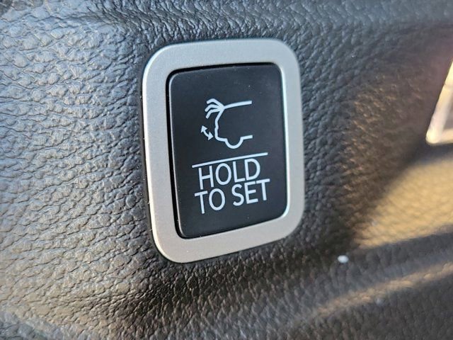 Used 2024 Jeep Grand Cherokee L Summit w/ Advanced Protech Group IV AWD/4WD image 15