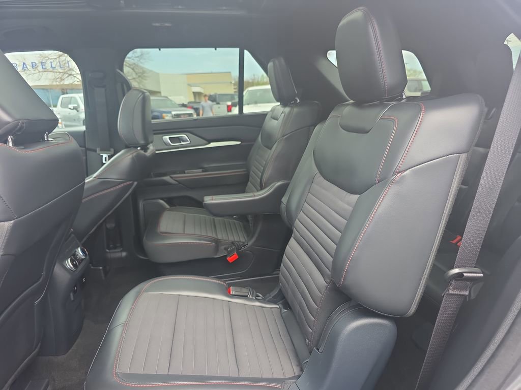 Certified 2025 Ford Explorer ST-Line w/ Premium Package image 42