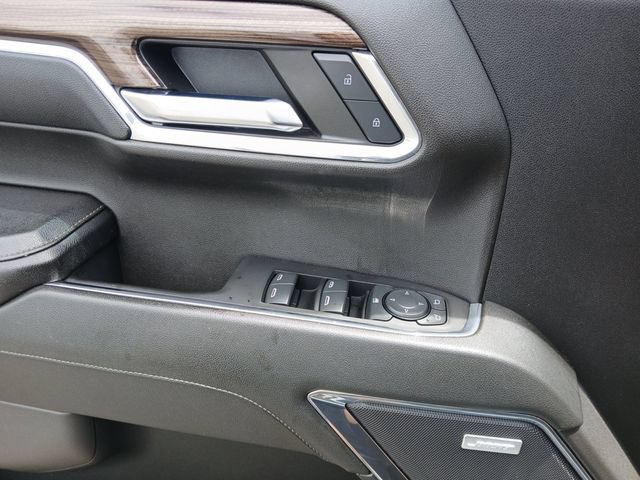 Used 2024 Chevrolet Silverado 1500 LT Trail Boss w/ Convenience Package II AWD/4WD image 17