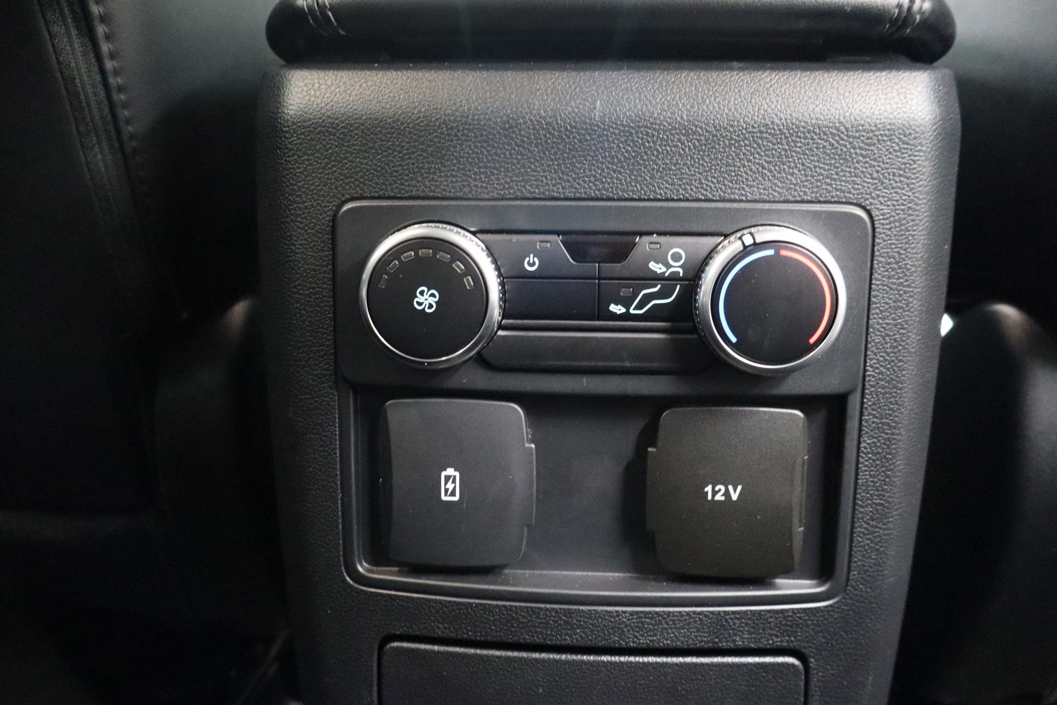 Certified 2022 Ford Explorer XLT w/ Equipment Group 202A image 29