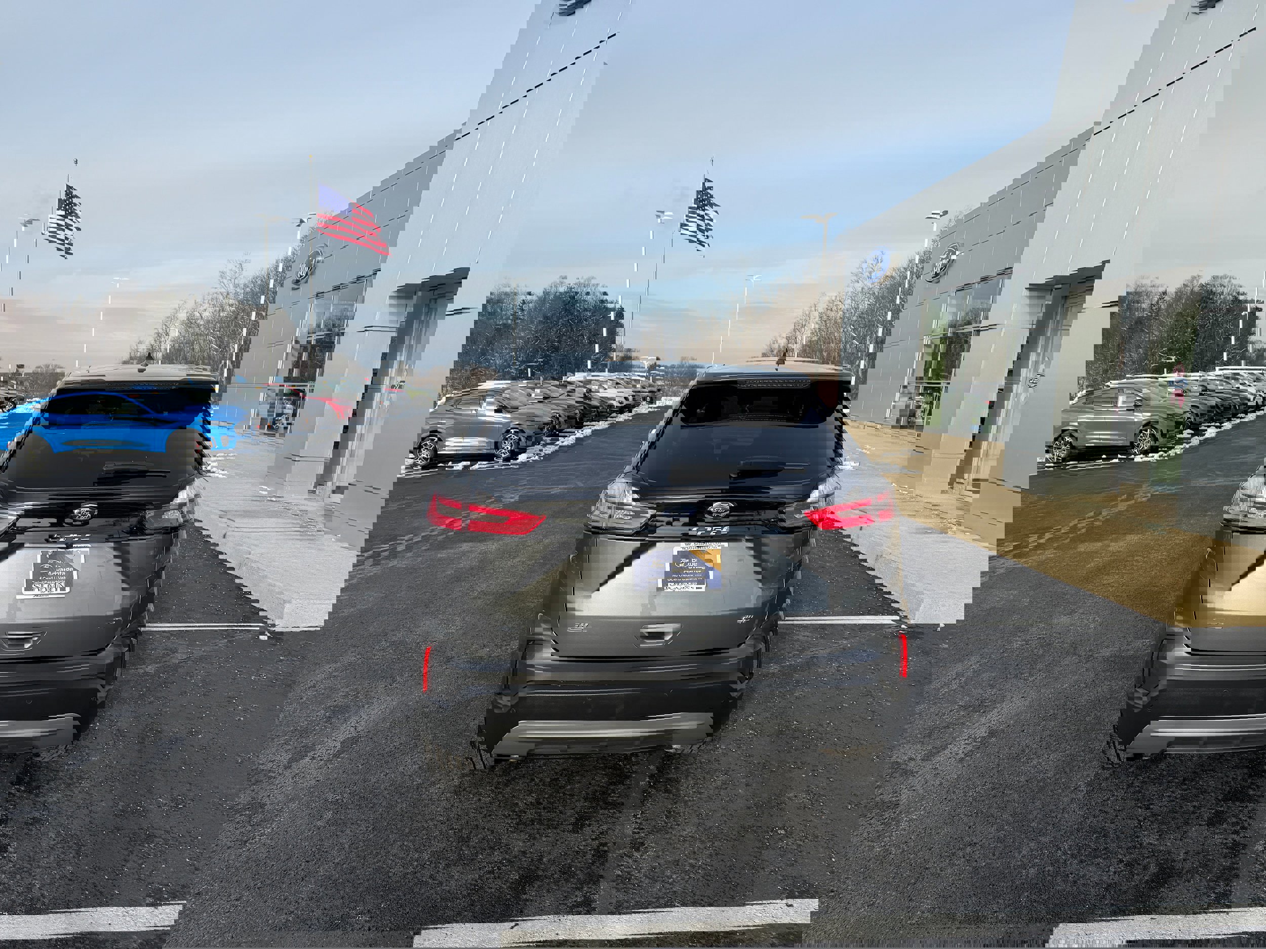 Certified 2024 Ford Edge SEL w/ Convenience Package image 3