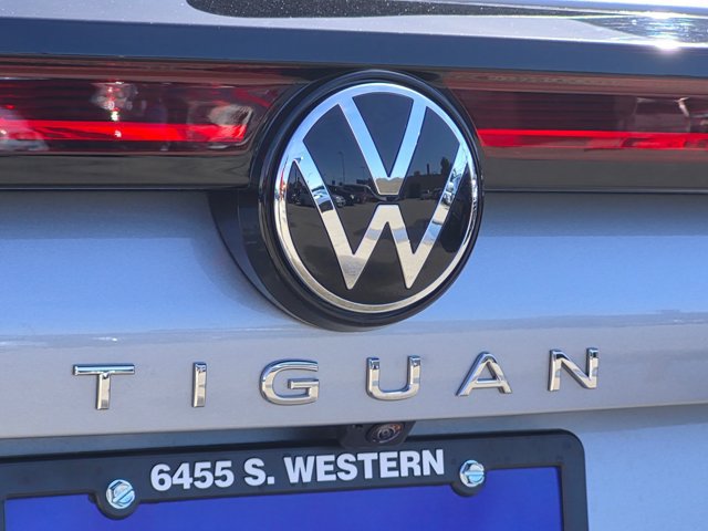 Used 2025 Volkswagen Tiguan SE FWD image 24