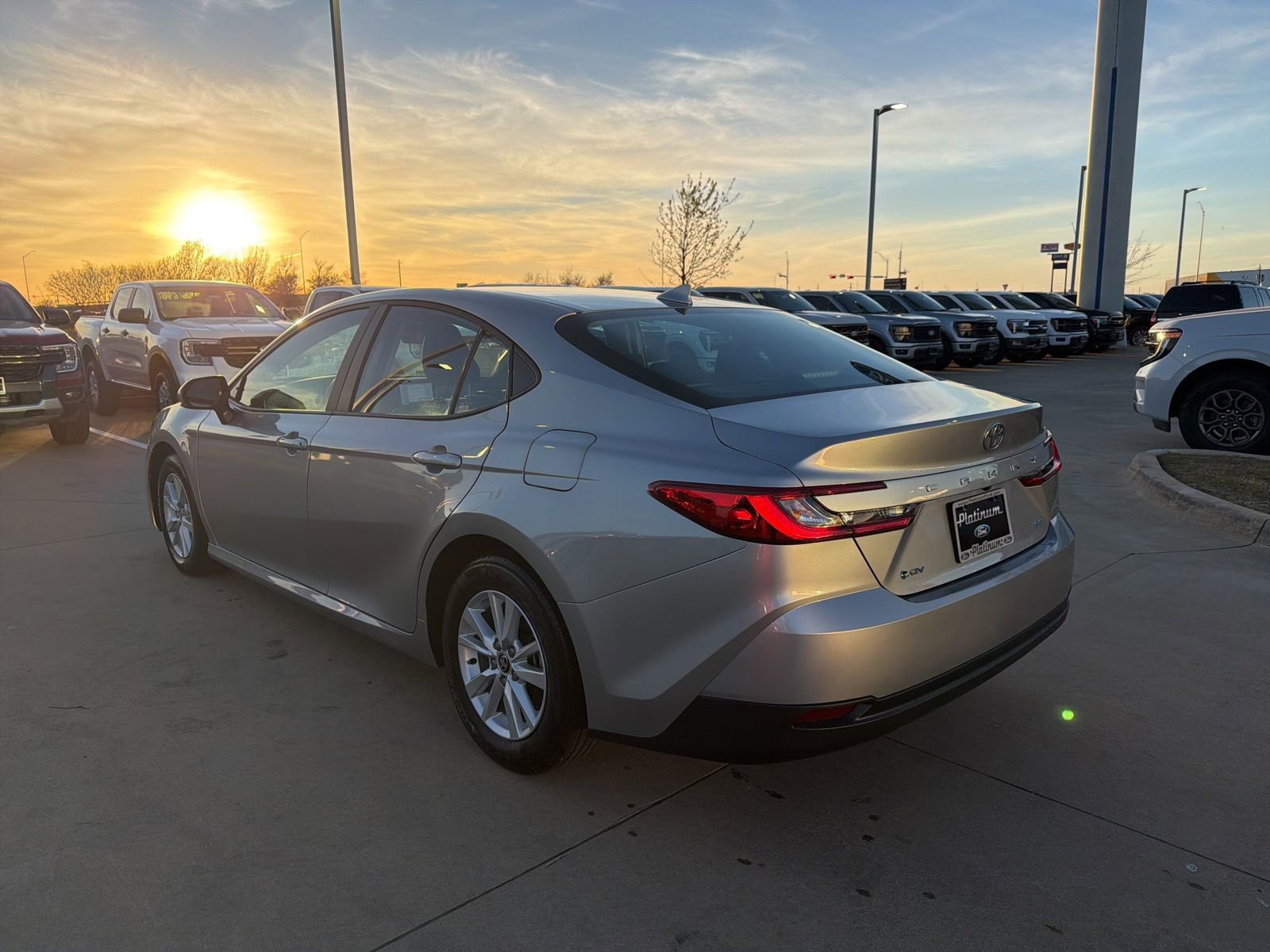 Used 2025 Toyota Camry LE image 4
