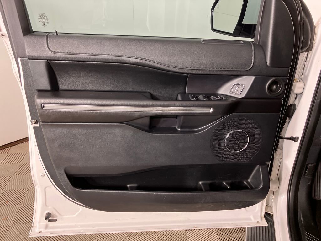 Certified 2018 Ford Expedition Max XLT w/ Equipment Group 202A image 22