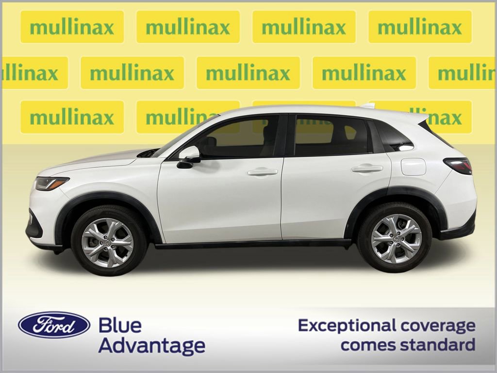 Used 2023 Honda HR-V LX image 2