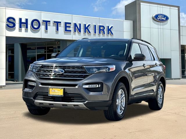 Certified 2023 Ford Explorer XLT w/ Equipment Group 202A image 3