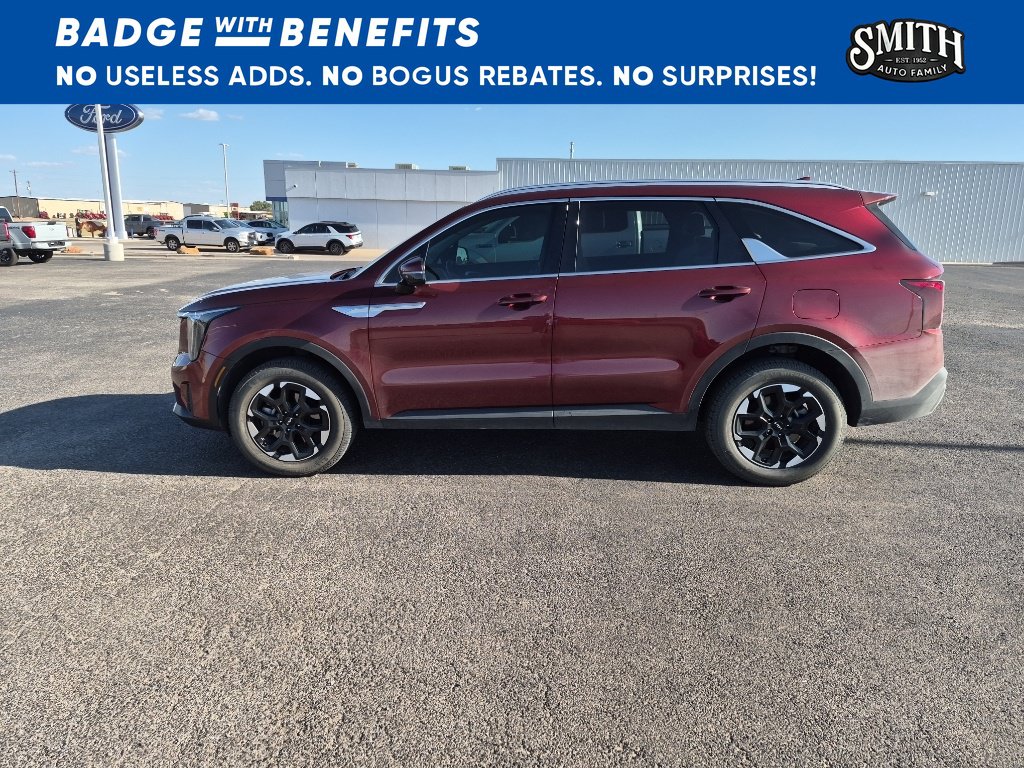 Used 2025 Kia Sorento S AWD/4WD image 5