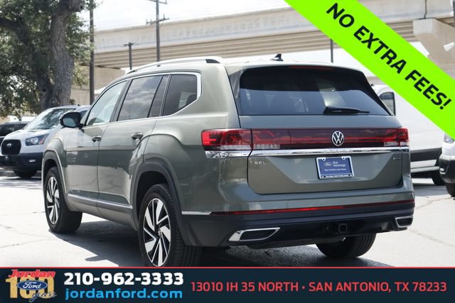 Used 2025 Volkswagen Atlas SEL AWD/4WD image 5