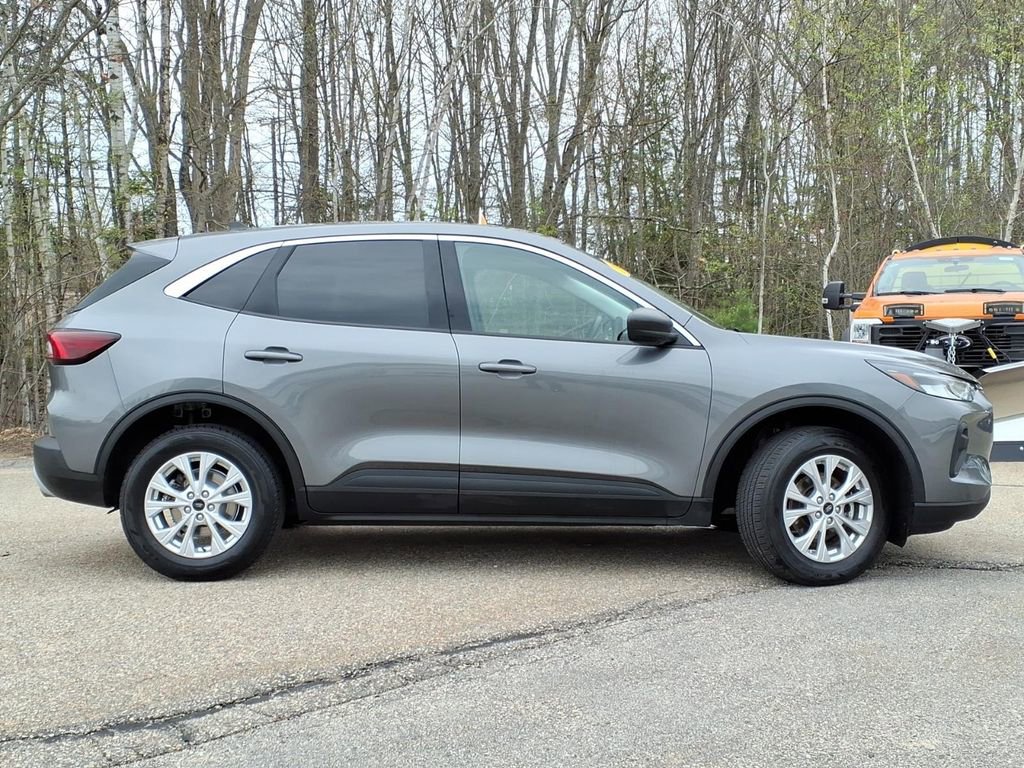 Certified 2024 Ford Escape Active AWD/4WD image 3