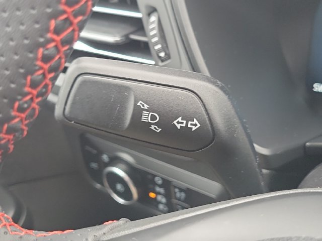 Certified 2024 Ford Escape ST-Line Select w/ Tech Pack #2 AWD/4WD image 10